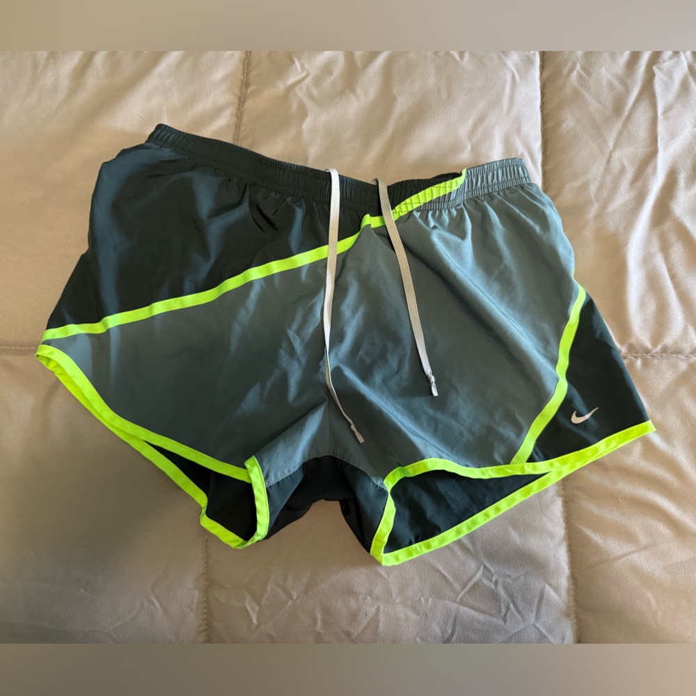 Nike Women Run Shorts